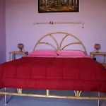 Bed and breakfast People *