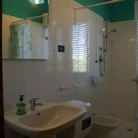 People Bed & Breakfast