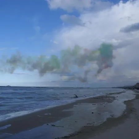 People Bed & Breakfast *